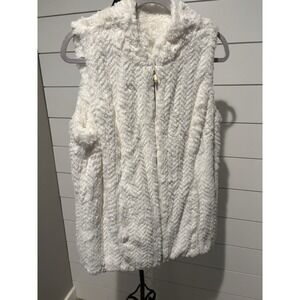 Dennis Basso Women's Faux Fur Vest White Size M Vegan Wife Classy Vibe